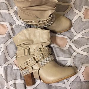 Women’s heeled boots